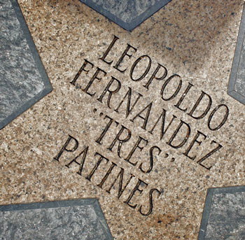 Estrella Leopoldo Fernández Tres Patines en Calle Ocho de Little Havana, Miami